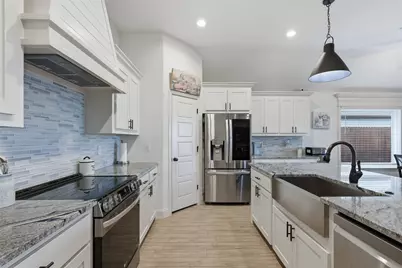 928 Tesslynn Avenue, Godley, TX 76044 - Photo 15