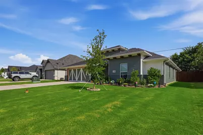 928 Tesslynn Avenue, Godley, TX 76044 - Photo 3