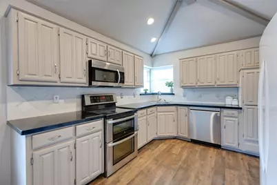 2024 Carillon Lane, Carrollton, TX 75007 - Photo 13