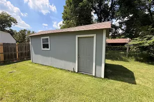 1412 Linwood Ln, Fort Worth, TX 76134 - Photo 13