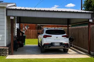 305 S Ewing St, Boyd, TX 76023 - Photo 3