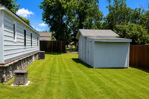 305 S Ewing St, Boyd, TX 76023 - Photo 5