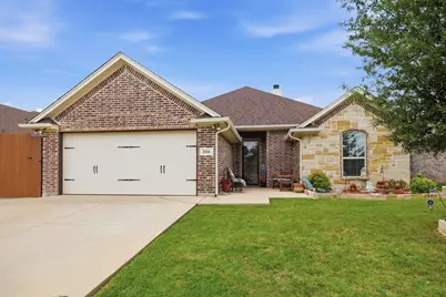 134 Donna Circle, Granbury, TX 76049 - Photo 1