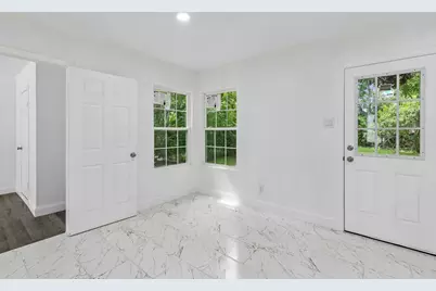 4233 Quails Lane, Fort Worth, TX 76119 - Photo 19