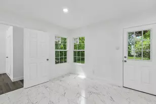 4233 Quails Ln, Fort Worth, TX 76119 - Photo 19