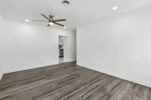 4233 Quails Ln, Fort Worth, TX 76119 - Photo 17