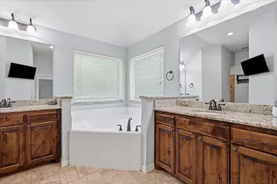 145 Foxpointe Circle, Weatherford, TX 76087 - Photo 21