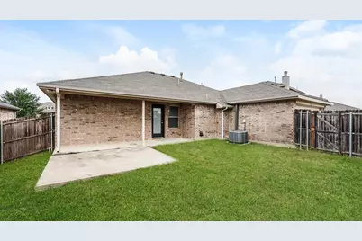 610 Canvas Court, Lancaster, TX 75146 - Photo 17