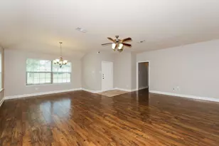 610 Canvas Ct, Lancaster, TX 75146 - Photo 3
