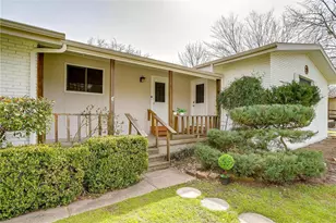 302 Case St, Weatherford, TX 76086 - Photo 3