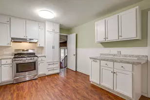 302 Case St, Weatherford, TX 76086 - Photo 11