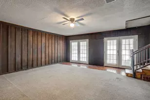 302 Case St, Weatherford, TX 76086 - Photo 17