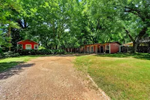 415 S Dallas Ave, Lancaster, TX 75146 - Photo 3