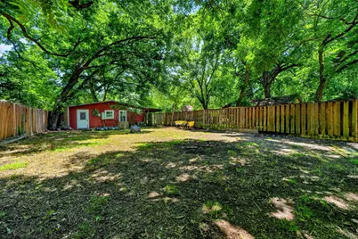 415 S Dallas Avenue, Lancaster, TX 75146 - Photo 37