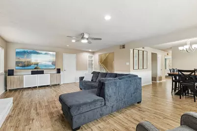 304 Lark Lane, Euless, TX 76039 - Photo 11