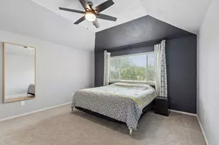 304 Lark Ln, Euless, TX 76039 - Photo 7
