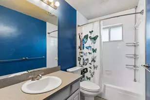 304 Lark Ln, Euless, TX 76039 - Photo 29