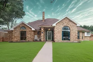 919 Huntington Dr, Duncanville, TX 75137 - Photo 1