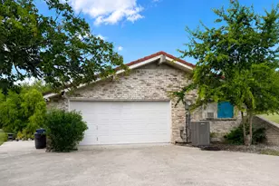 1304 Lariat Cir, Oak Leaf, TX 75154 - Photo 7
