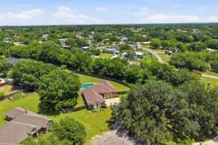 4406 Two Creek Ct, Granbury, TX 76049 - Photo 33
