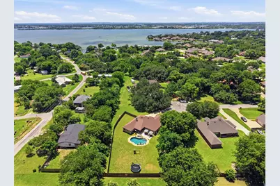 4406 Two Creek Court, Granbury, TX 76049 - Photo 35