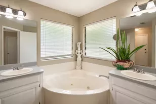 108 Old Barn Cir, Holly Lake Ranch, TX 75765 - Photo 19
