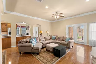 207 Red Wolf Ln, Red Oak, TX 75154 - Photo 5
