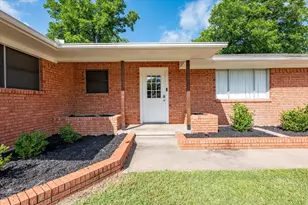 1762 N McCart St, Stephenville, TX 76401 - Photo 37