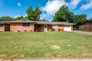 1762 N McCart St, Stephenville, TX 76401 - Photo 1