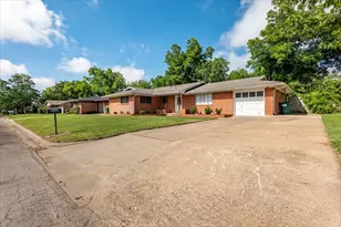 1762 N McCart St, Stephenville, TX 76401 - Photo 37