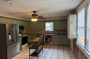 703 N Parmele St, Leonard, TX 75452 - Photo 11