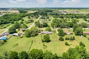 112 Burkett Ln, Pecan Hill, TX 75154 - Photo 27