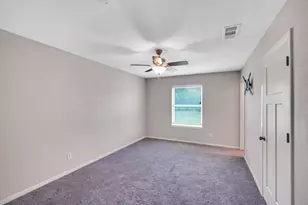 112 Burkett Ln, Pecan Hill, TX 75154 - Photo 11