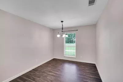 112 Burkett Lane, Pecan Hill, TX 75154 - Photo 9