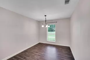112 Burkett Ln, Pecan Hill, TX 75154 - Photo 9