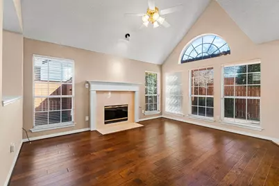 14588 Poe Court, Addison, TX 75001 - Photo 9