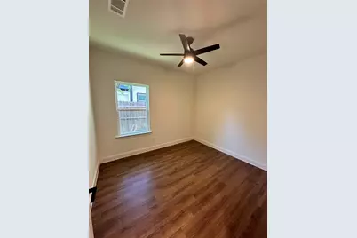 2216 Langford Street, Greenville, TX 75401 - Photo 9