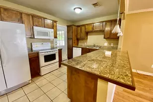801 Irwin Dr, Hurst, TX 76053 - Photo 7