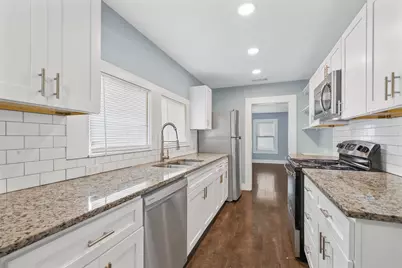 207 W Heard Street, Cleburne, TX 76033 - Photo 5