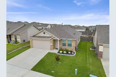 8312 Fawn Creek Drive, Fort Worth, TX 76123 - Photo 3