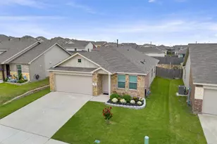 8312 Fawn Creek Dr, Fort Worth, TX 76123 - Photo 3