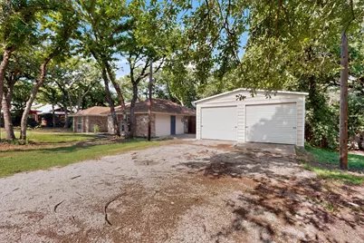 13930 Briarwood Court, Azle, TX 76020 - Photo 3