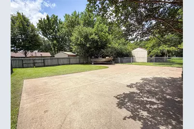 604 Cooper Street, Ennis, TX 75119 - Photo 25