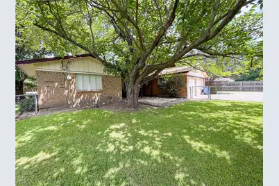 604 Cooper Street, Ennis, TX 75119 - Photo 1