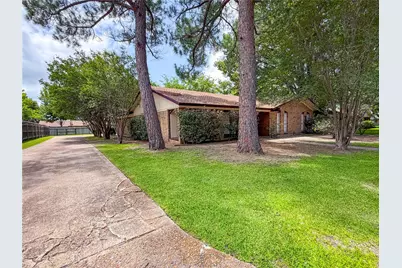 604 Cooper Street, Ennis, TX 75119 - Photo 3