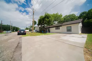107 W Purdom Ave, Alvarado, TX 76009 - Photo 1