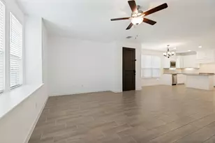 2724 Shelby Dr, Lewisville, TX 75067 - Photo 5