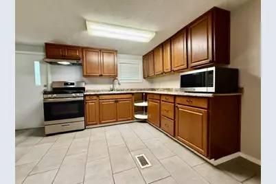 260 W Elm, Stephenville, TX 76401 - Photo 3