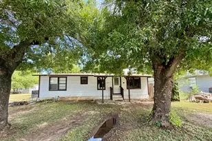 260 W Elm, Stephenville, TX 76401 - Photo 1