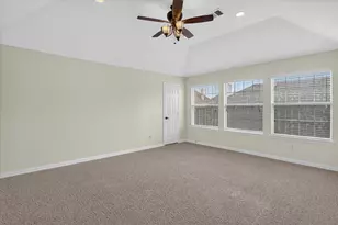 2644 Coral Cove Dr, Grand Prairie, TX 75054 - Photo 15